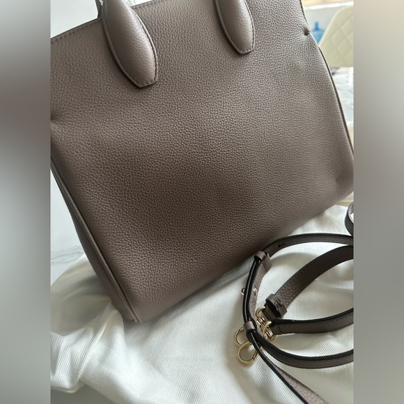 Salvatore Ferragamo The Studio small Handbag taupe” loose logo” - Picture 3 of 15